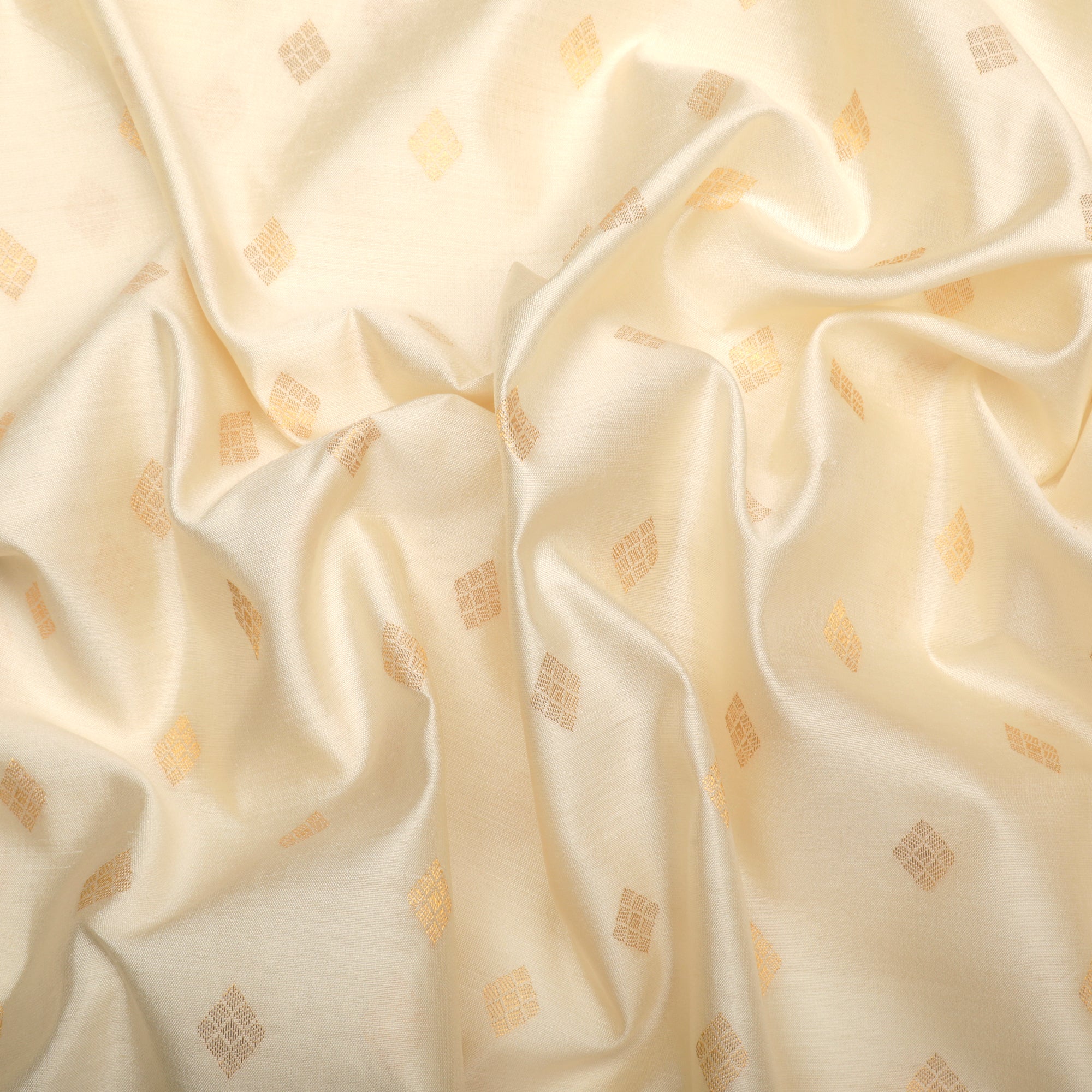 Off-White Dyeable All Over Pattern Jacquard Silk Fabric