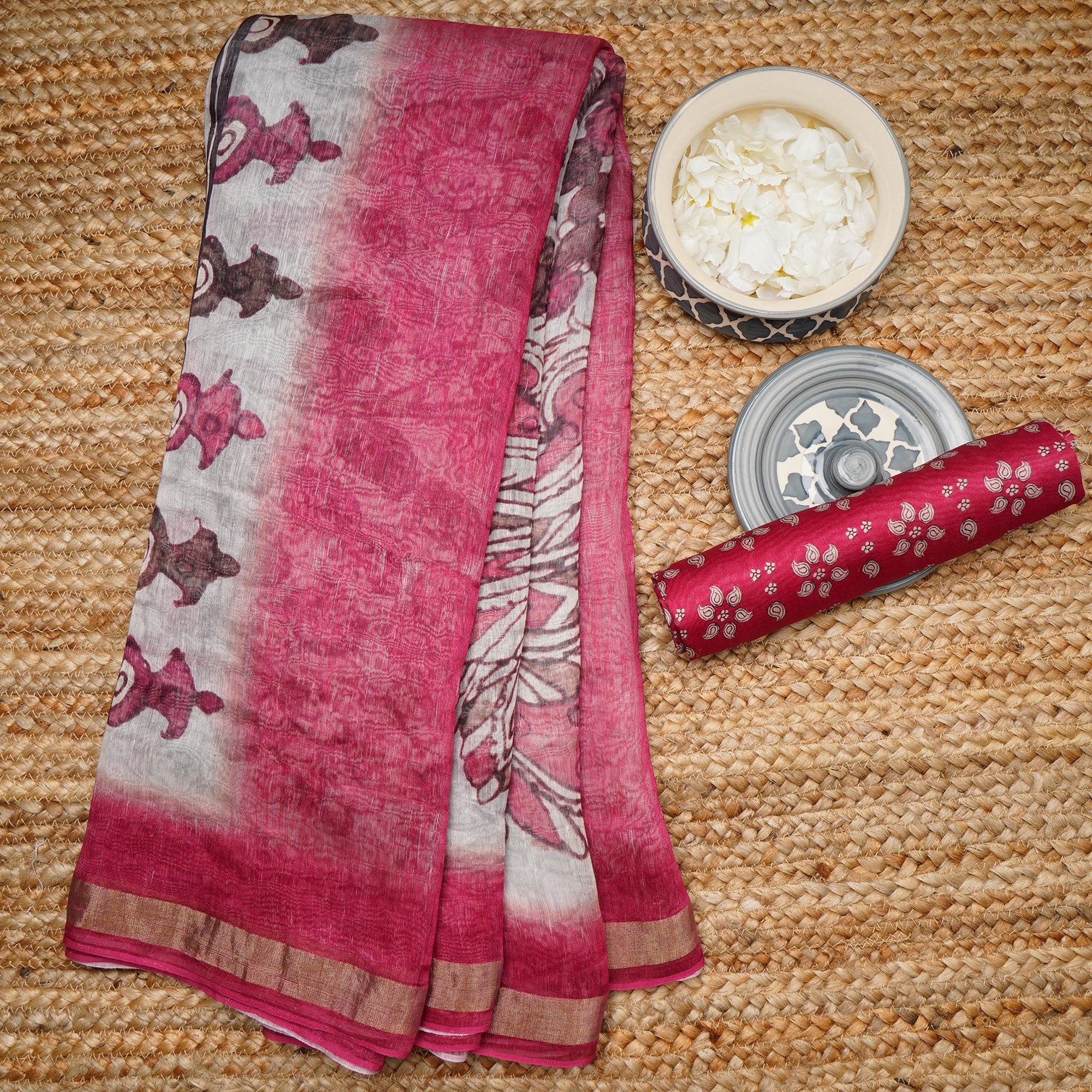 Pink Color Digital Printed Linen Silk Saree With Blouse Piece