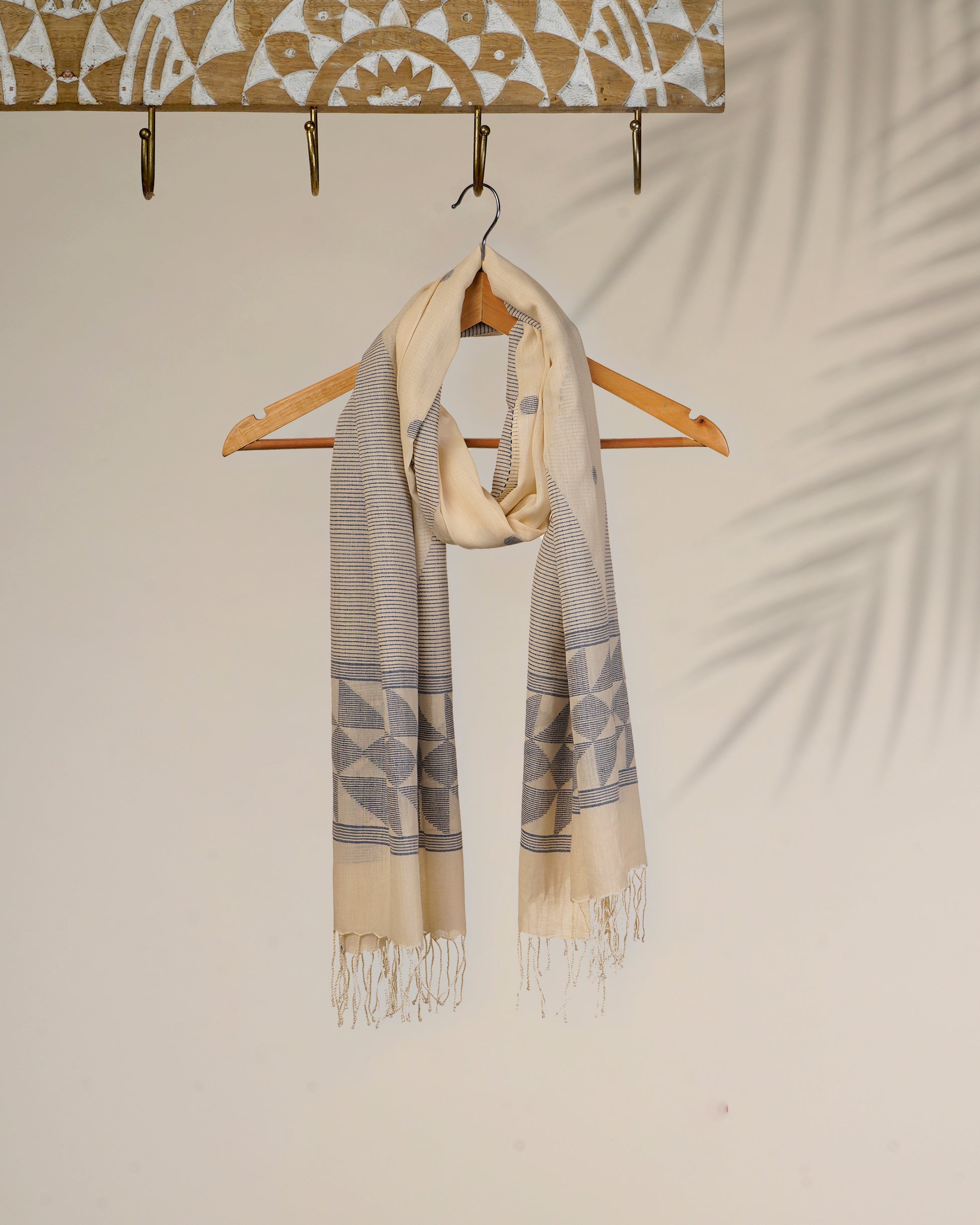 Black - Handloom Cotton Burdwan Jamdani Stole with Tassels 04 main image 0