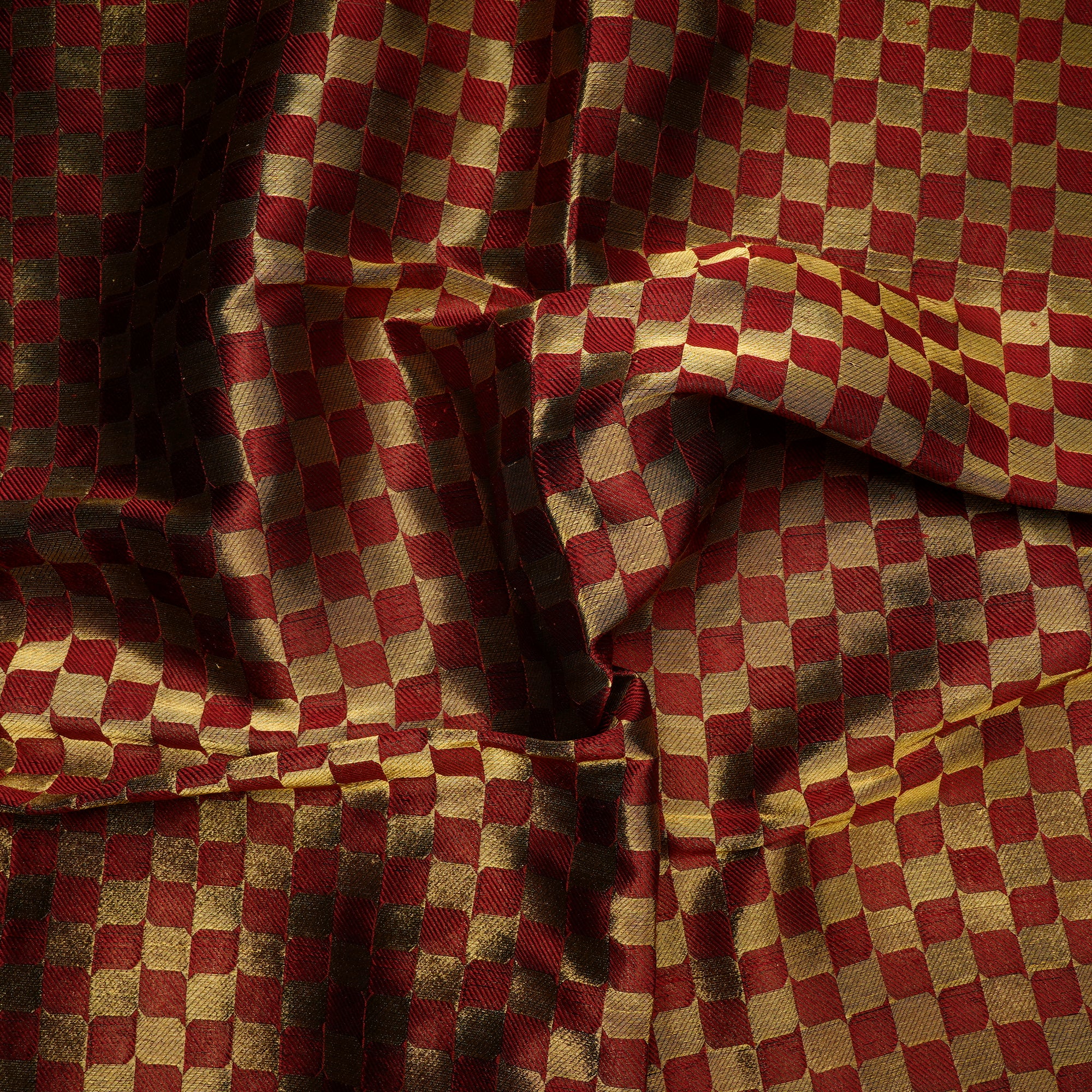 Red-Goldenen Color Handwoven Brocade Fabric