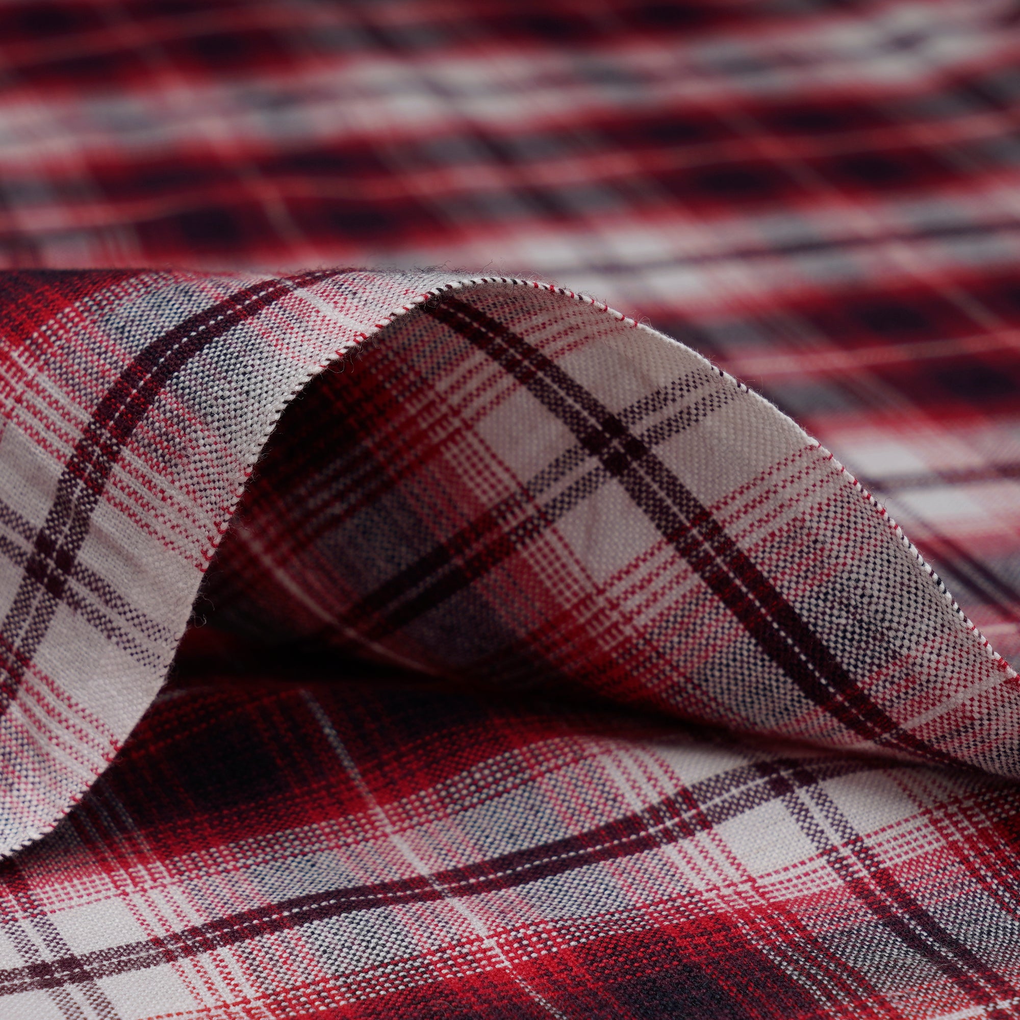 White-Red Check Pattern Yarn Dyed Cotton Fabric