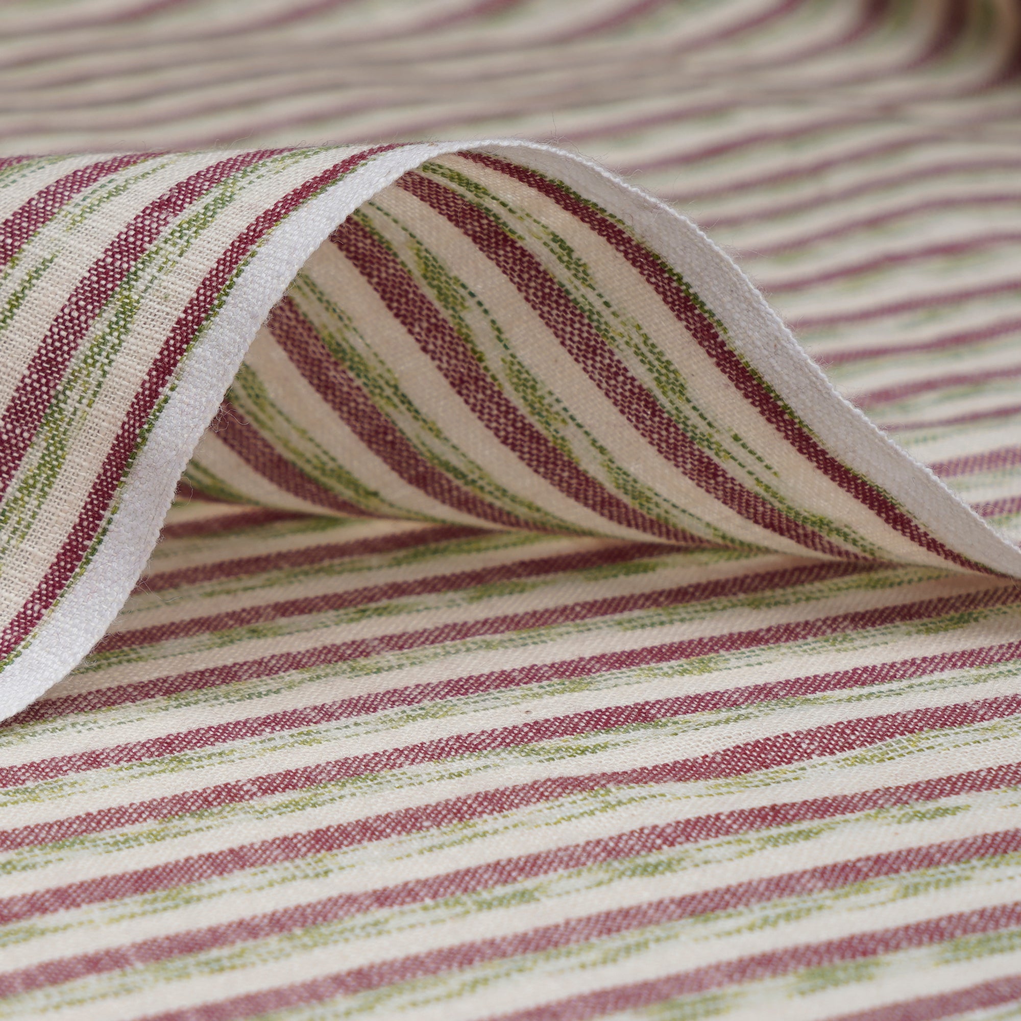 Off-White Stripe Pattern Yarn Dyed Cotton Fabric