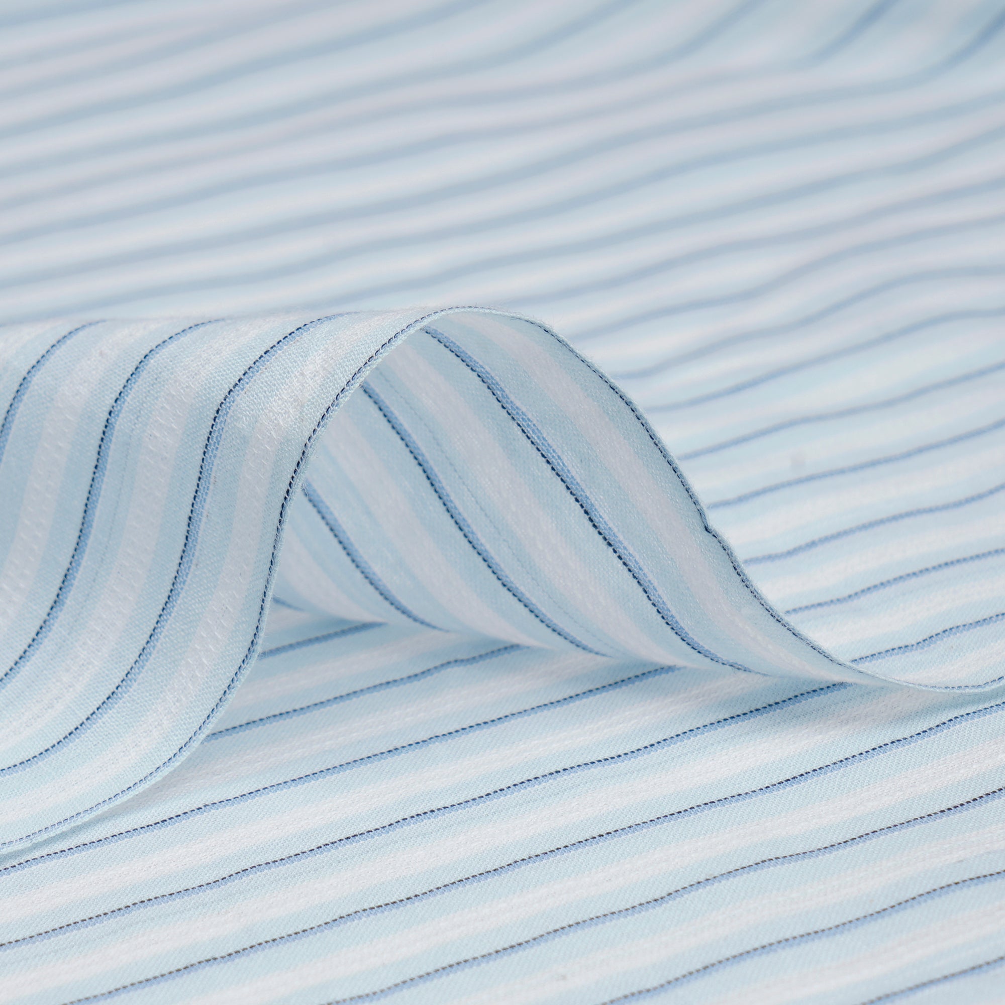 White-Blue Stripe Pattern Yarn Dyed Cotton Fabric