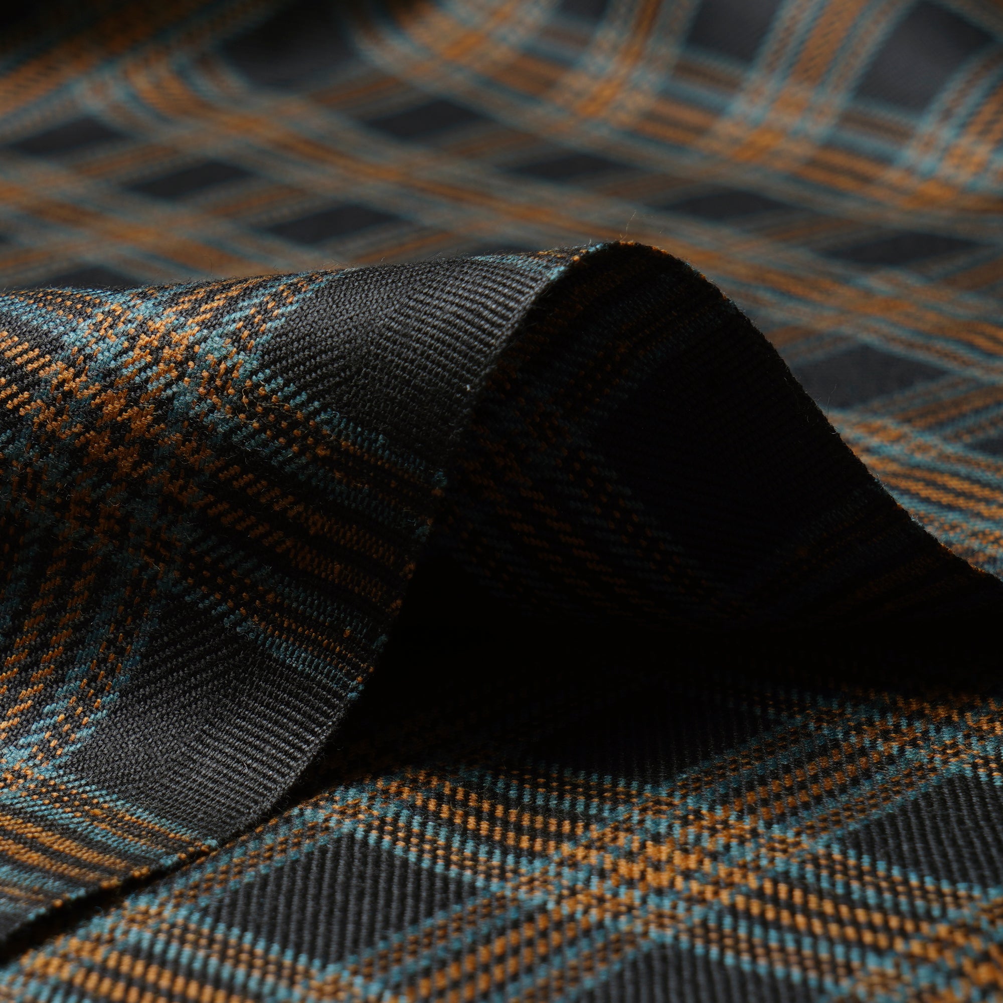 Black Check Pattern Woolen Tweed Fabric