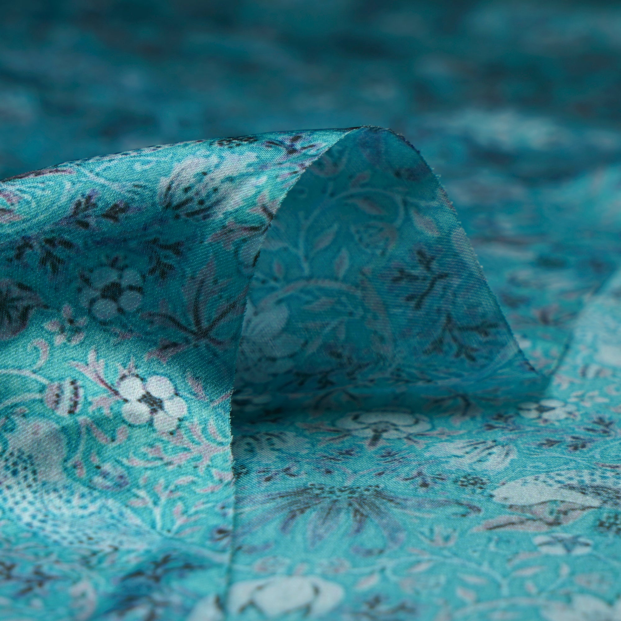 (Pre-Cut 2.20 Mtr)Sky Blue Floral Pattern Digital Print Satin Chiffon Fabric