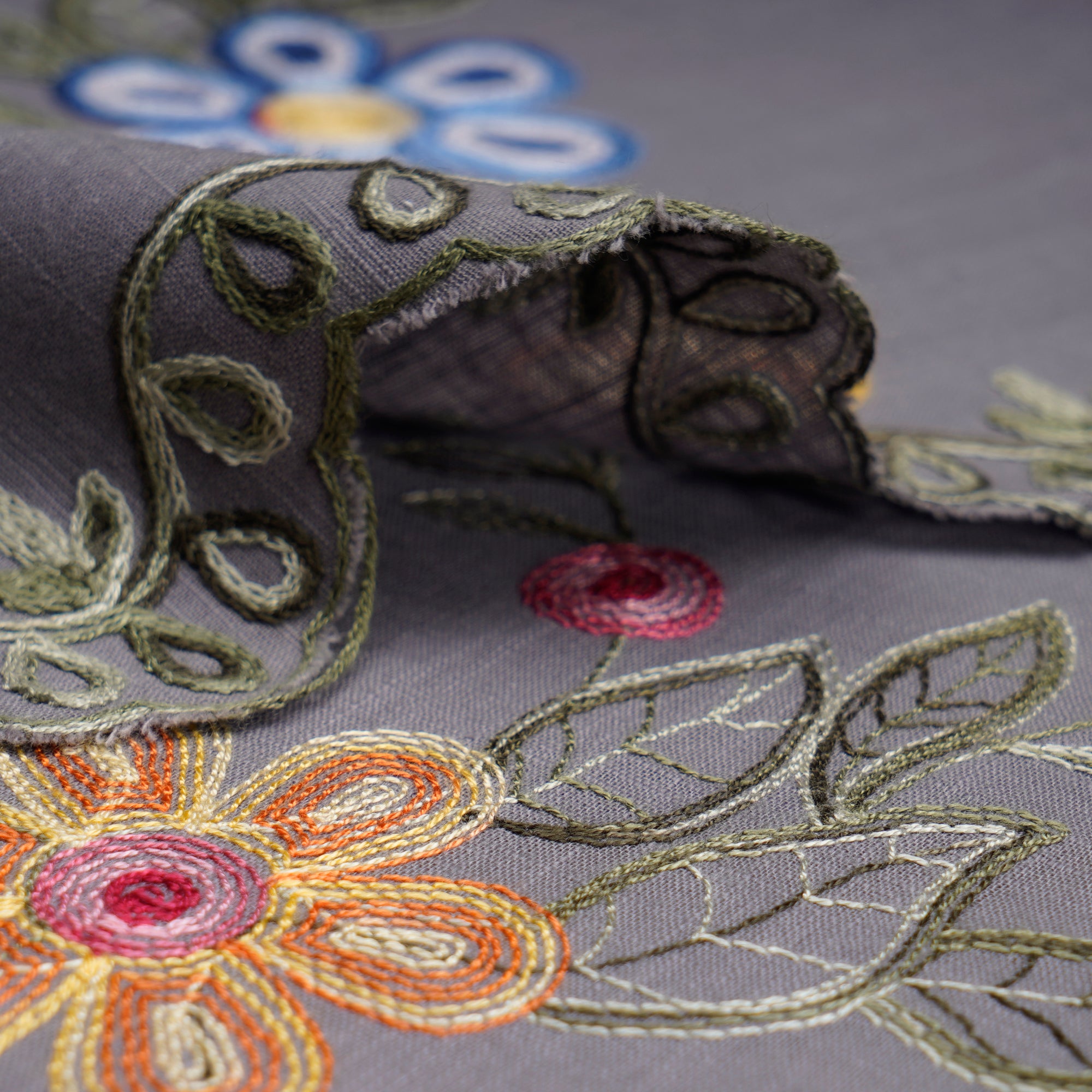 (Pre-Cut 0.90 Mtr) Grey Floral Pattern Thread Embroidered Cotton Fabric