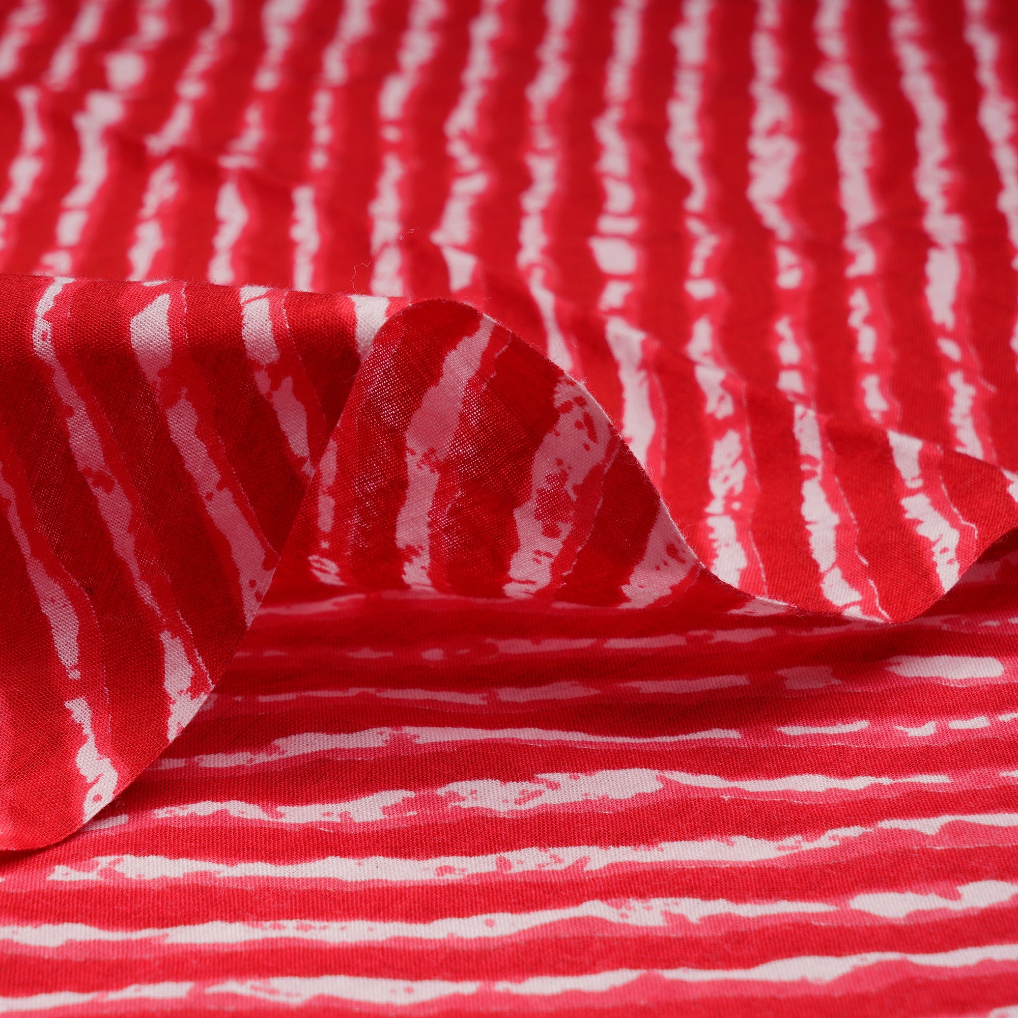 (Pre-Cut 2.00 Mtr)Red Color Screen Printed Pure Cotton Fabric