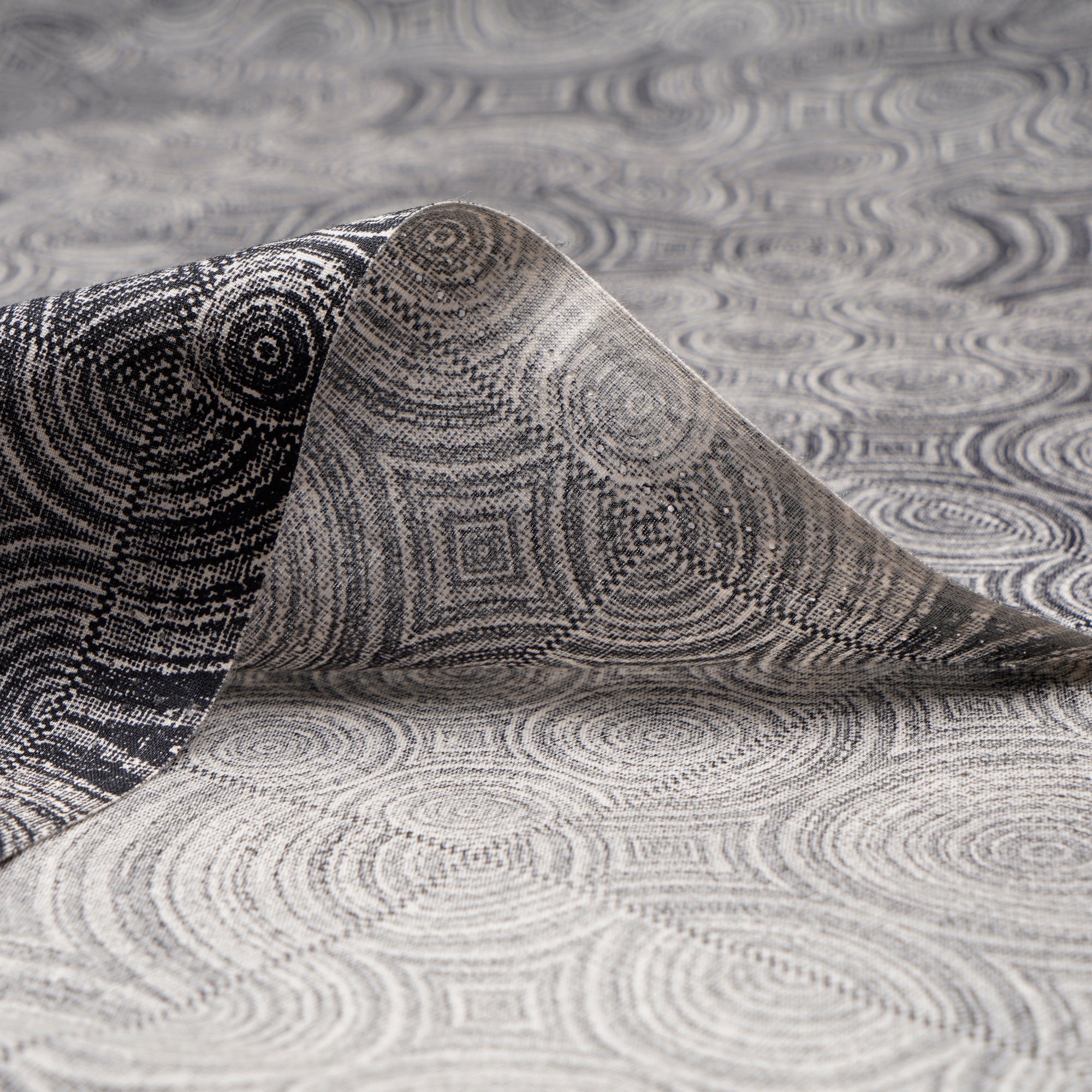 (Pre-Cut 2.70 Mtr)Black-White Geometric Pattern Printed Cambric Cotton Fabric