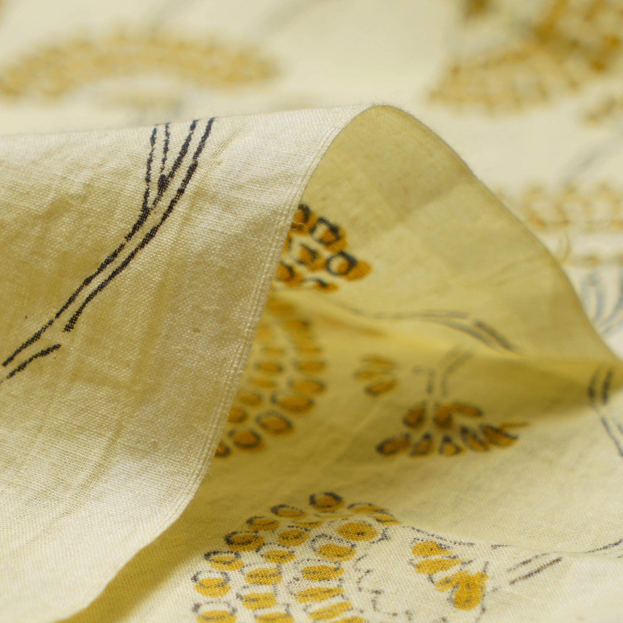 (Pre-Cut 0.70 Mtr)Light Yellow Peacock Pattern Screen Print Pure Cotton Fabric