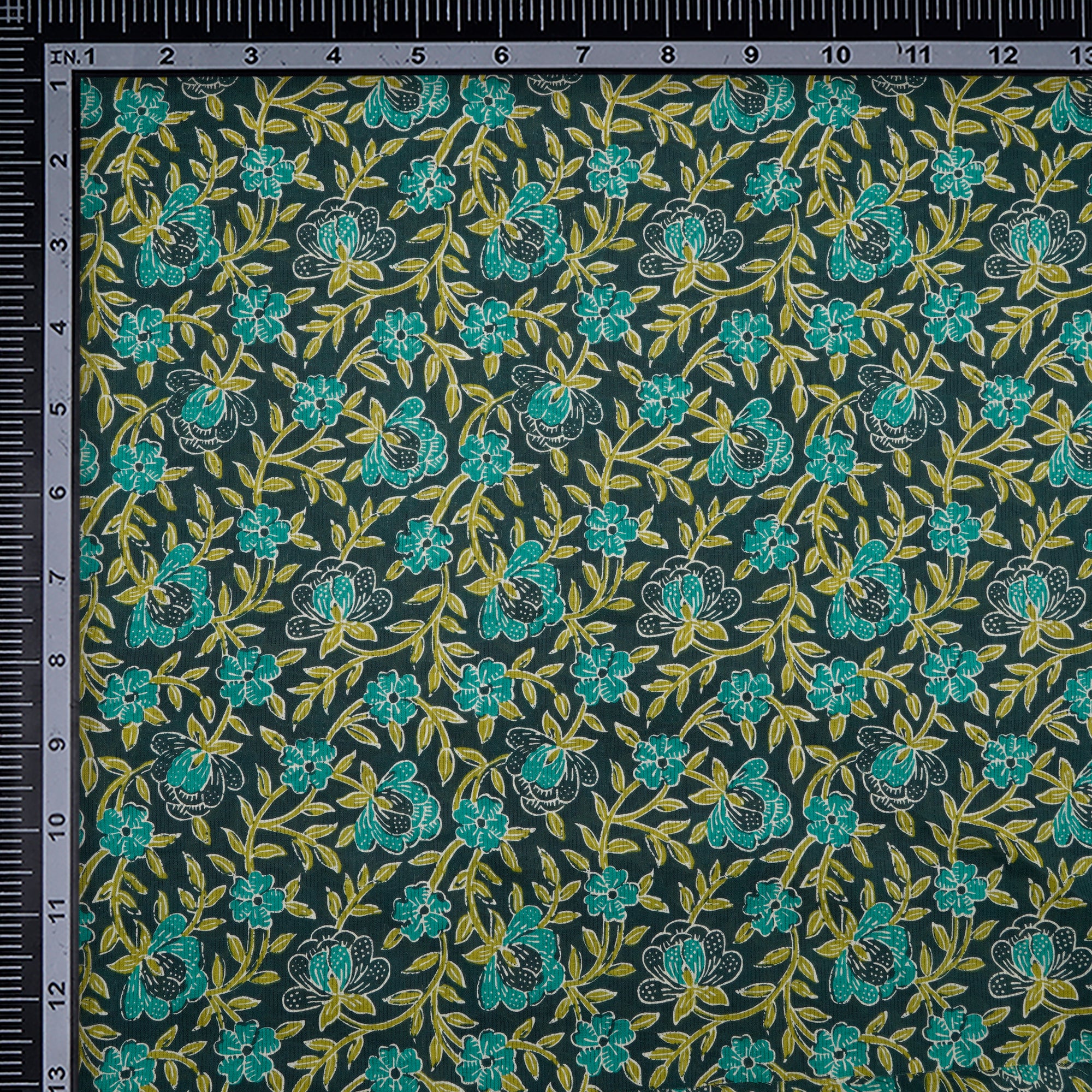 (Pre-Cut 2.65 Mtr)Green Floral Pattern Screen Print Cotton Fabric