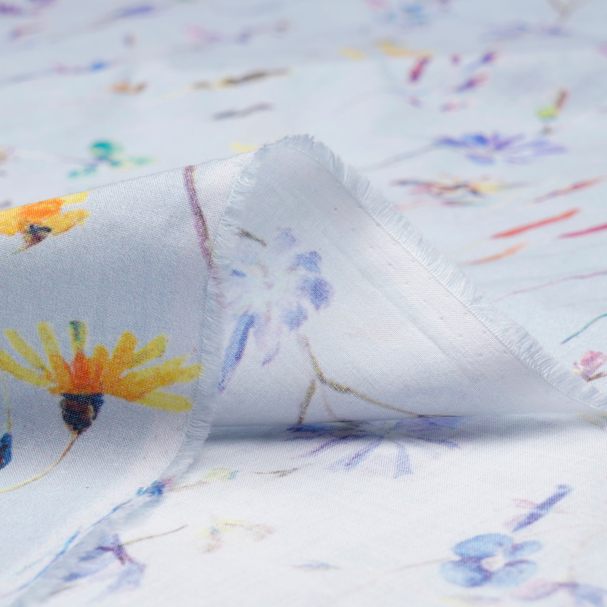 (Pre-Cut 1.00 Mtr)Ice Wash Floral Pattern Digital Print Cambric Fabric