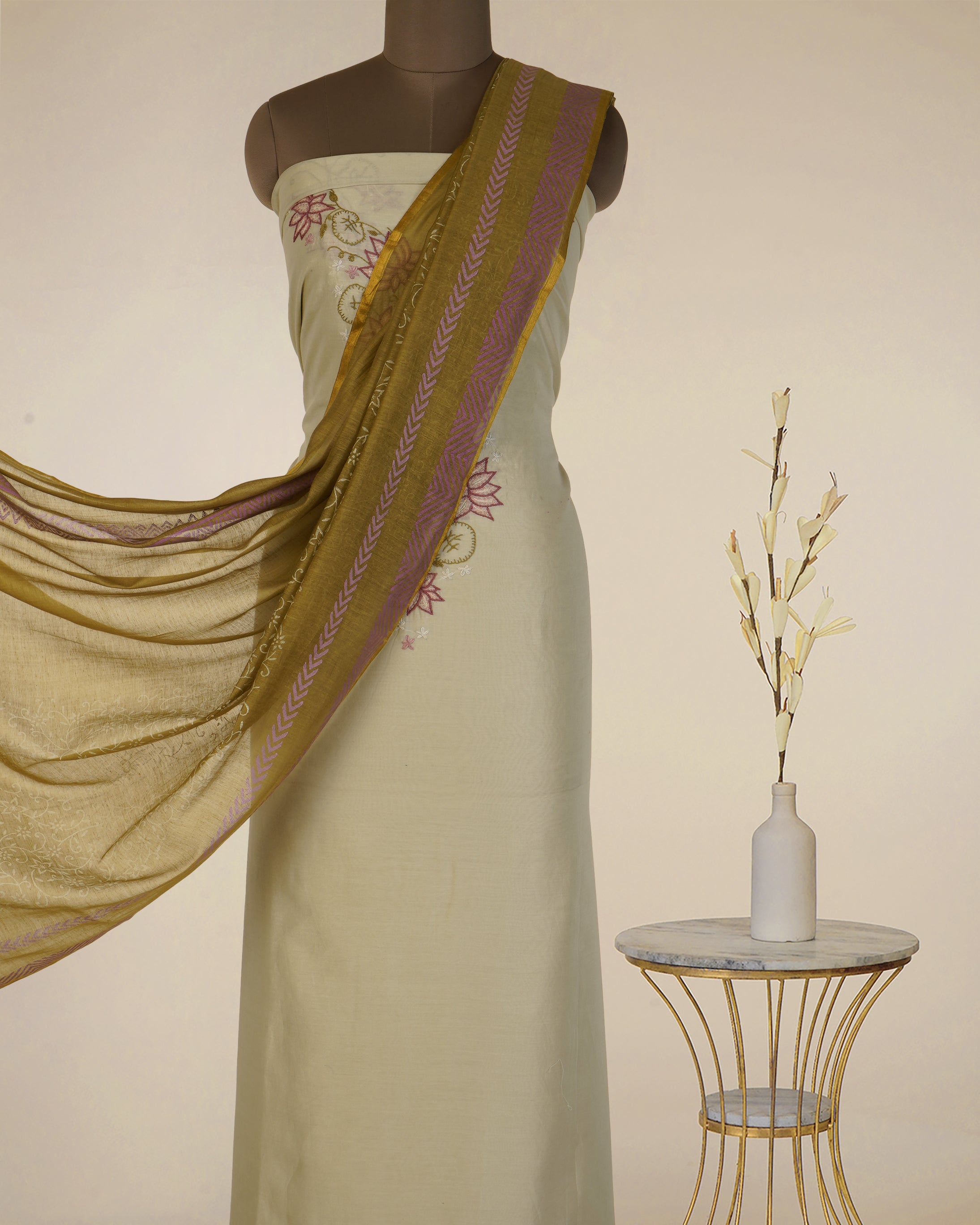Cream Floral Pattern Thread Embroidered Chanderi Unstitched Suit Set (Top & Dupatta)