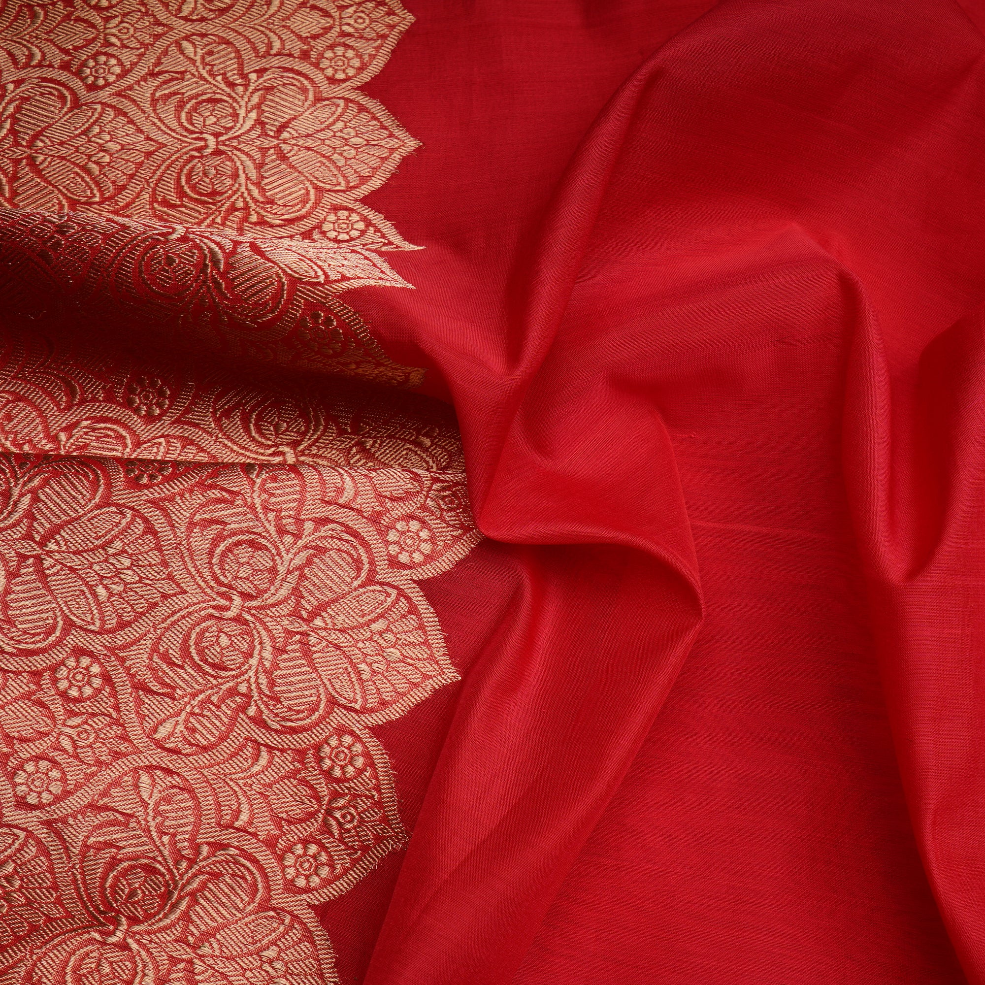 Red-Gold Border Pattern Handwoven Brocade Chanderi Fabric