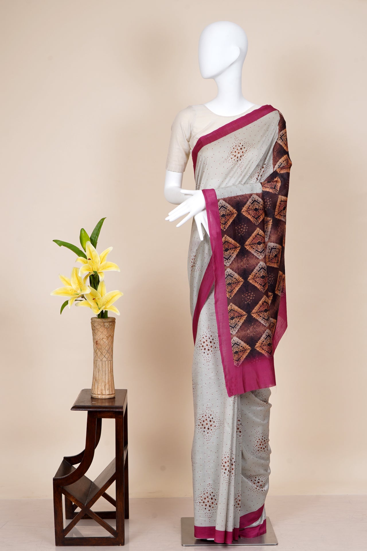 Off White Color Digital Printed Bandhani Pattern Pure Chanderi Saree With Blouse Piece