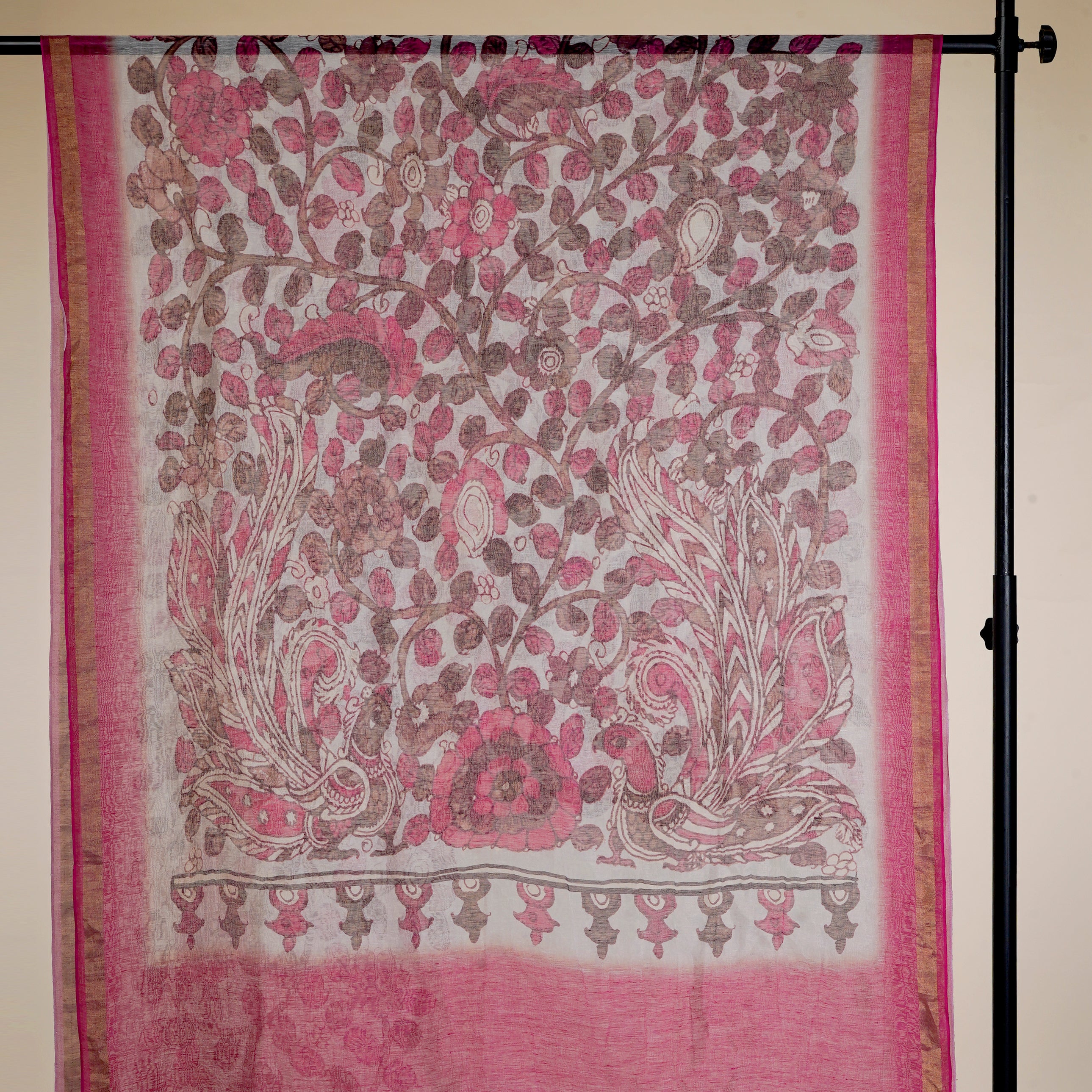 Pink Color Digital Printed Linen Silk Saree With Blouse Piece