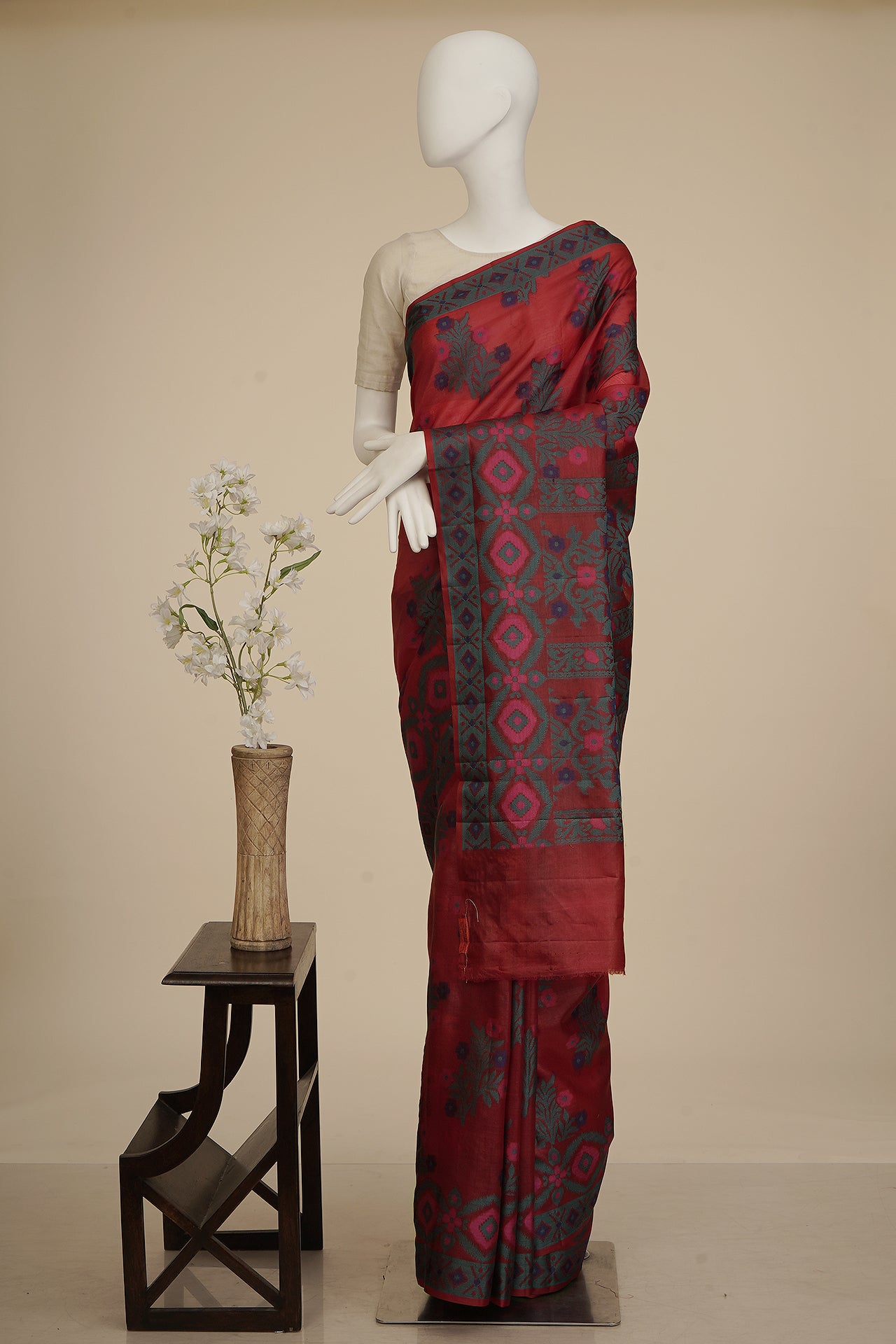 Red Color Handwoven Pure Tussar Silk Saree With Blouse Piece