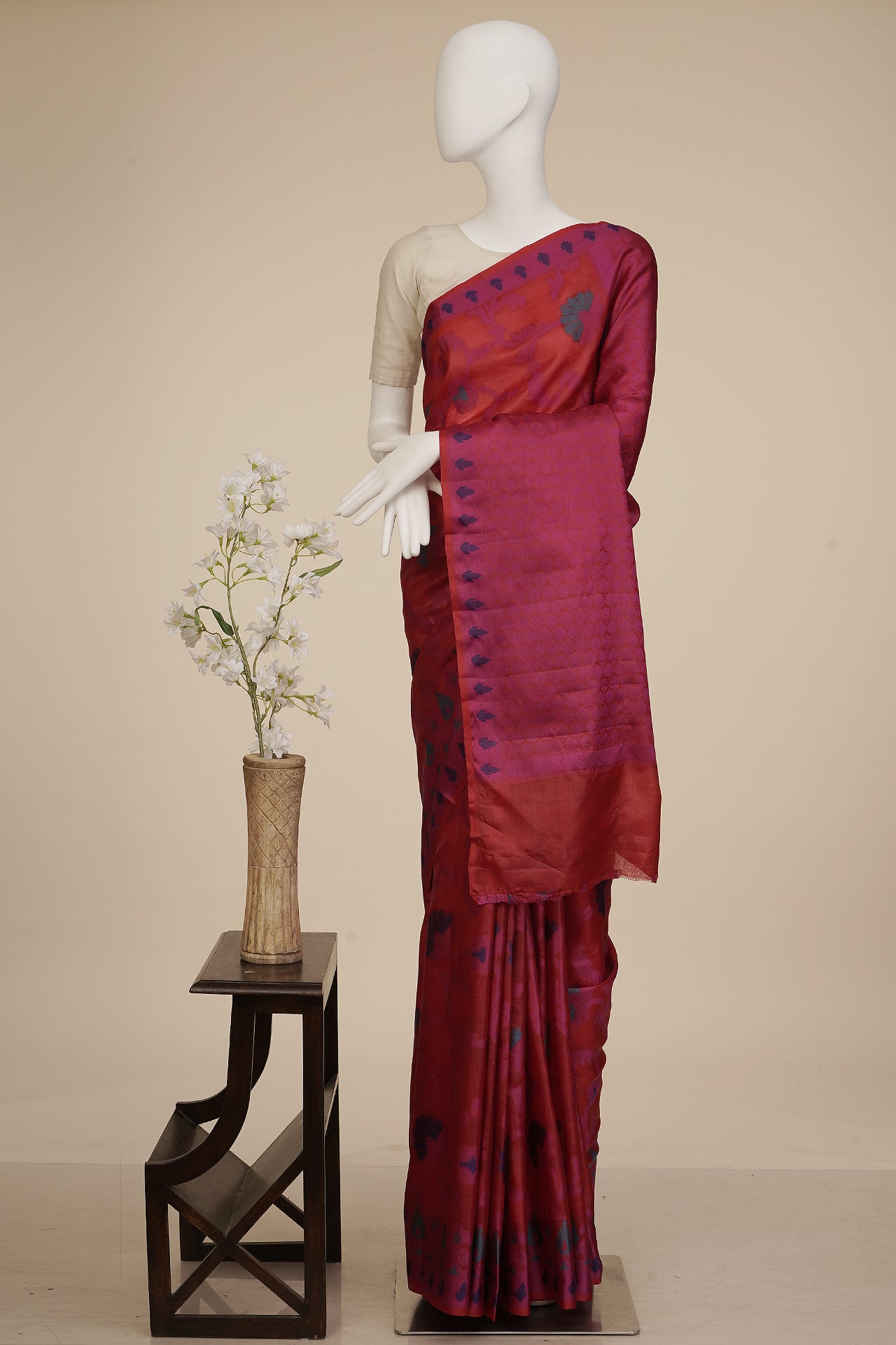 Red Handwoven Pure Tussar Silk Saree With Blouse Piece
