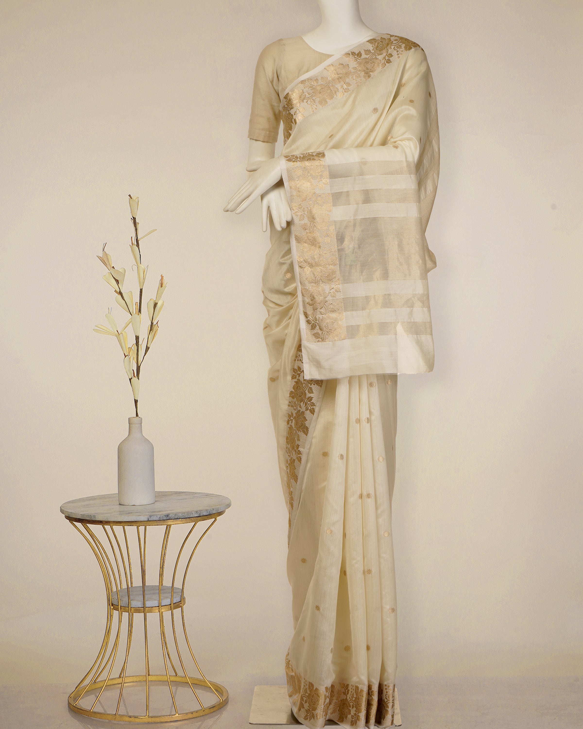 Off White Dyeable Floral Booti Pattern Fancy Banarasi Handwoven Silk Saree with Blouse Piece