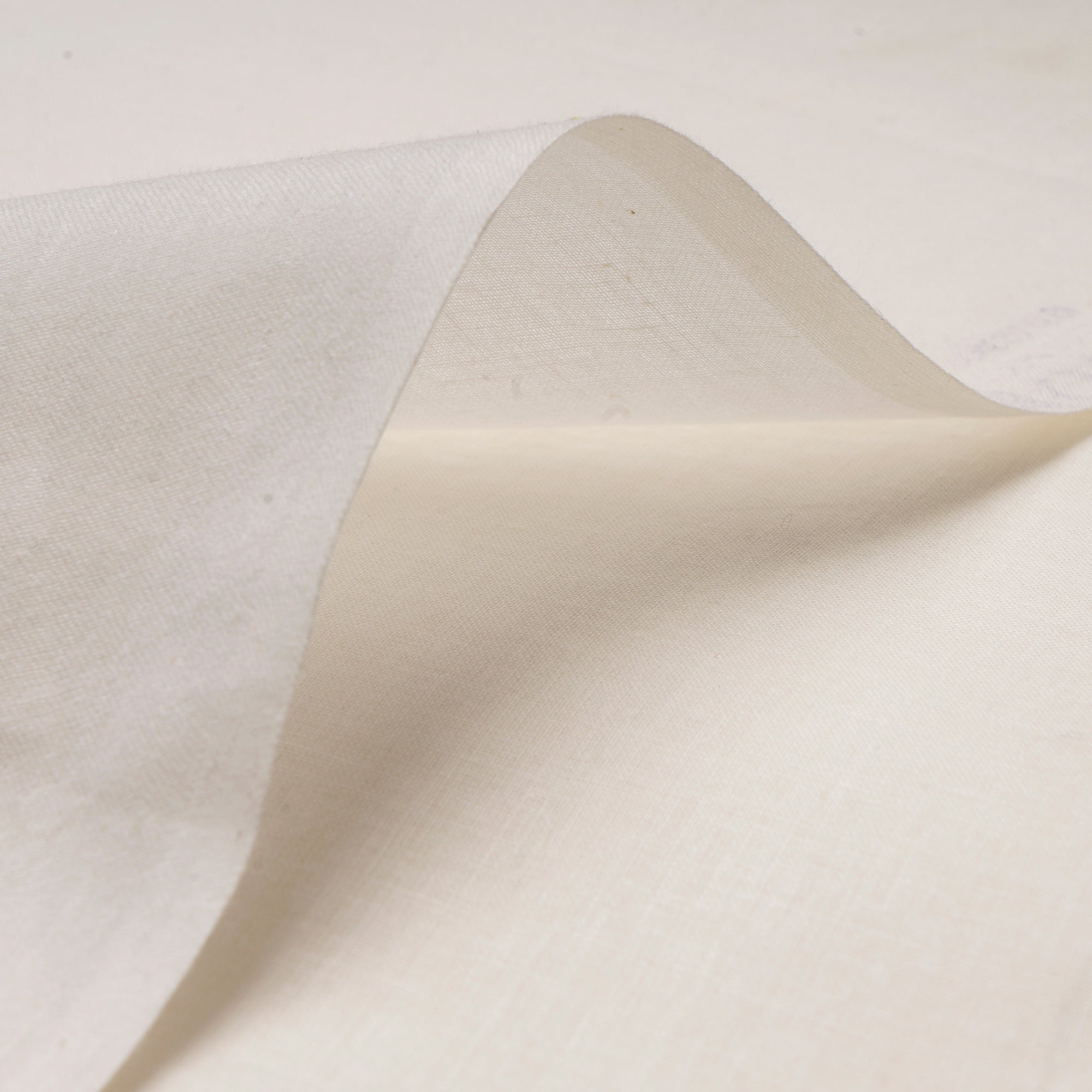 White Mill Dyed Pure Cotton Lining Fabric