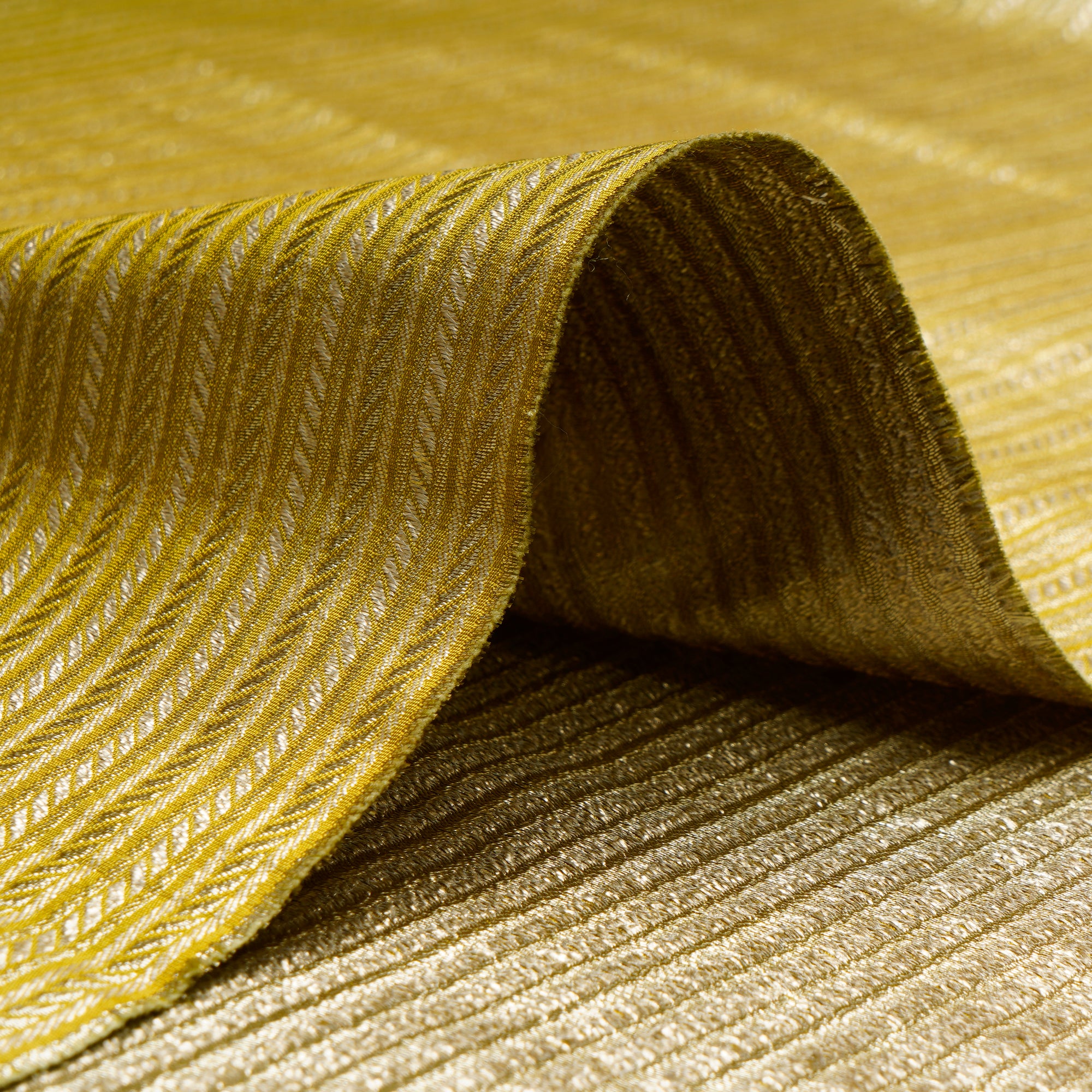 Snake Eye Stripe Pattern Blended Banarasi Brocade Fabric