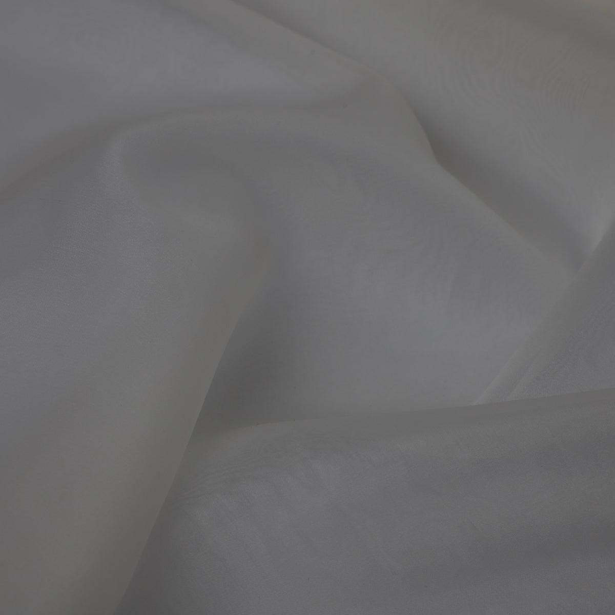 White Color 26 GLM Organza Silk Dyeable Fabric