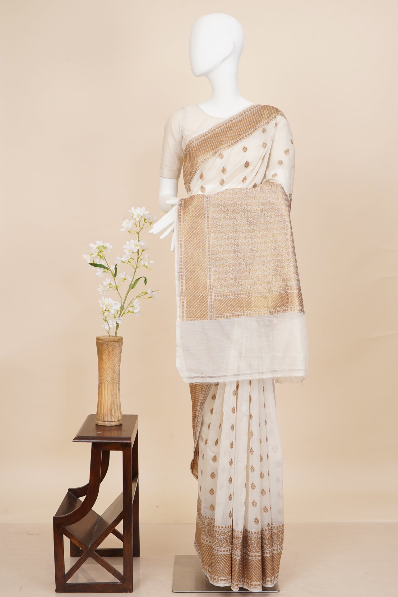 Off-White-Golden Color Handwoven Jacquard Cotton Silk Saree with Blouse Piece